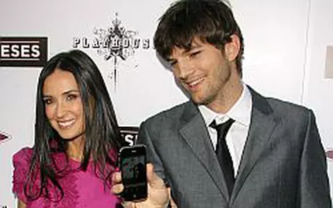 Demi Moore si Ashton Kutcher planuiesc un copil in 2010
