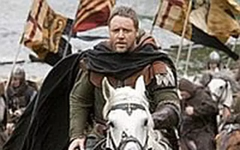 Russell Crowe se intoarce. E Robin Hood