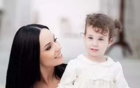 Andreea Marin Banica - Premiata la salonul de la Geneva pentru body-ul extensibil pentru copii