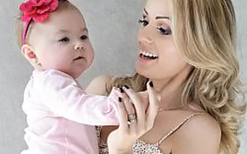 Catrinel si Sara - Bebelusa si bebelusul