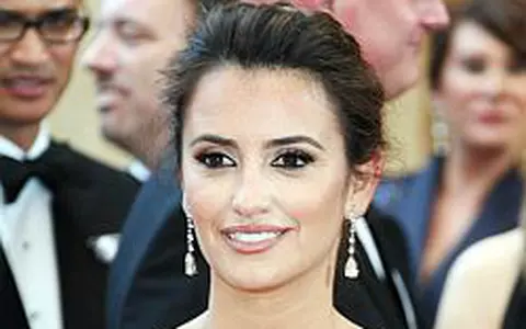 Penelope Cruz e cea mai frumoasa femeie din lume