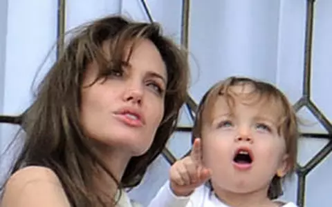 Angelina mai vrea copii cu Brad Pitt