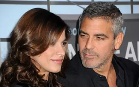 Elisabetta Canalis - Se simte ca la 18 ani alaturi de Clooney