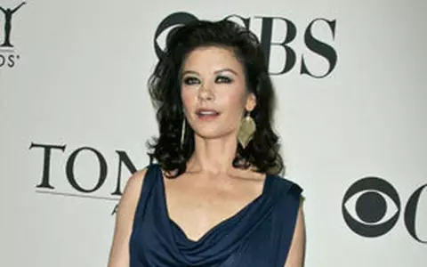 Catherine Zeta-Jones, internata la psihiatrie