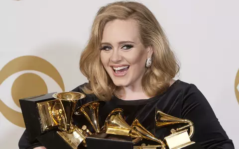Adele va naste peste doua luni