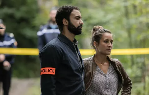 În februarie, Diva investighează (în fiecare seară de miercuri), Crime în Franța