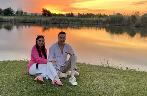 Ce copii mari și frumoși are soția lui Alin Oprea. Fiul Medanei, Darius, a împlinit 18 ani și vrea să devină deputat european