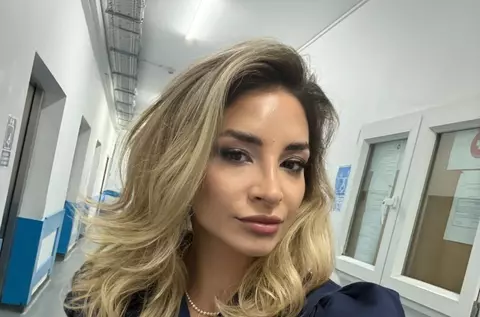 Imaginile durerii de la priveghiul Ștefaniei Szabo. Va fi înmormântată în uniformă medicală