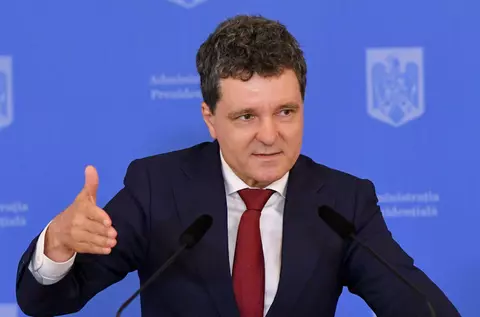 Nicușor Dan a promulgat legea care obligă magazinele să schimbe produsele defecte. Ce amenzi riscă comercianții