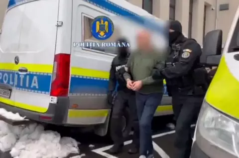 Crimă în București: un bărbat și-a ucis fratele mai mare pentru o datorie de 200 de lei. Ce a făcut criminalul imediat după tragedie