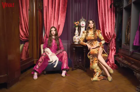 Iulia Albu și fiica ei, Mikaela, pictorial EXCLUSIV din vila istorică în care tocmai s-au mutat: "Fiecare cameră, fiecare perete, fiecare por din acest proiect a însemnat o muncă titanică"