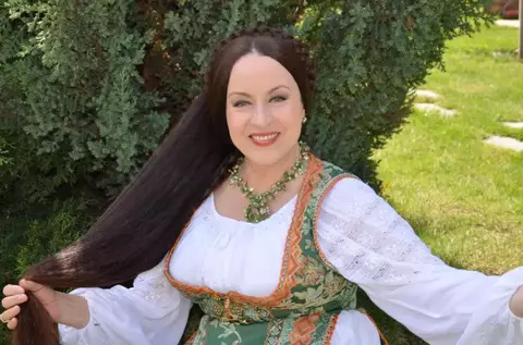 Cum arată casa din București a Mariei Dragomiroiu. Vila luxoasă se află pe malul apei și a costat 150 de mii de euro acum 14 ani: "Eu si fiica mea am fost arhitecți"