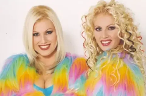 Cine și-o mai amintește pe Cristina Rus de la trupa Blondy? Imagine rară cu vedeta care a dispărut din showbiz