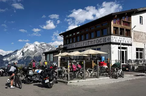 Ultima stațiune de schi de vară din Europa s-a închis definitiv iar turiștii au privit neputincioși