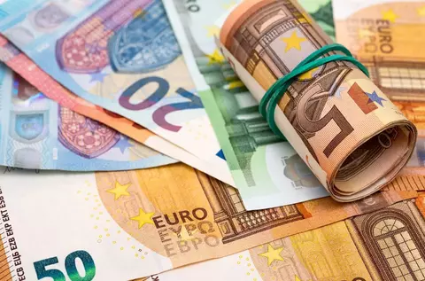 Un bărbat va primi 2.000 de euro pe lună până în 2031 fără să muncească, după ce i-au ieșit șase numere la loterie, în Austria