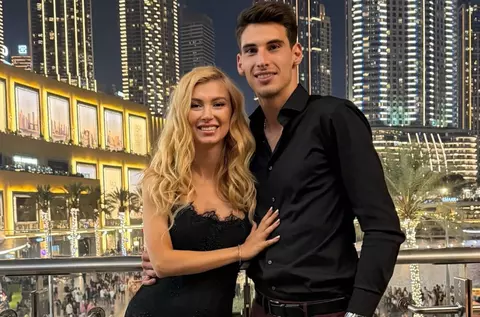 Andreea Bălan va avea trei rochii de mireasă la nunta cu Victor Cornea. Artista îi va purta numele viitorului soț: „Mă bucur că este internațional”