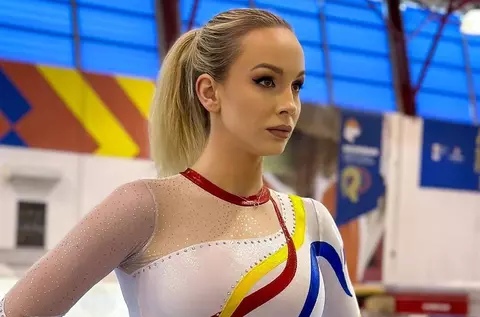 Renta viageră pe care Sandra Izbașa o primește lunar de la statul român. Câți bani îi intră în cont concurentei de la Power Couple România 2026