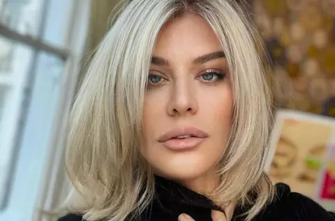 Unde a plecat Loredana Groza la două săptămâni de când tatăl ei a murit. Fanii au criticat-o: „Ce cauți în mizeria aia?”