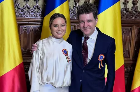 Cât costă rochia purtată de Laura Cosoi la recepția de la Palatul Cotroceni de 1 Decembrie. Actrița a fost criticată: „Ai fost la discotecă?”