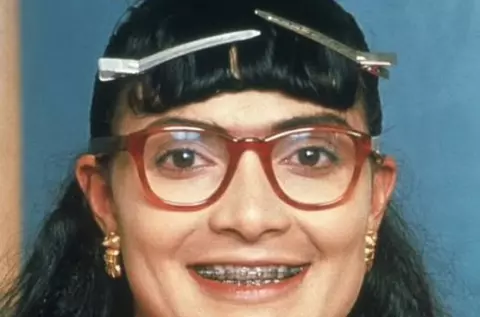 Îţi mai aduci aminte de „Betty cea urâtă”? Viaţa actriţei s-a schimbat total la mai bine de 20 de ani de la premiera serialului