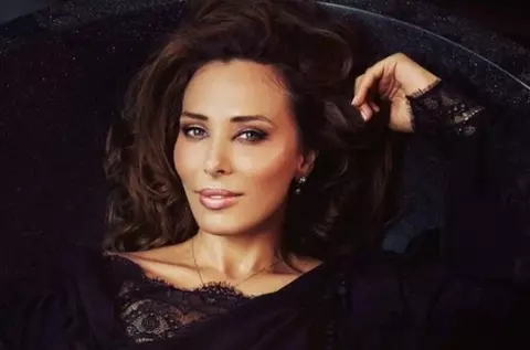 Iulia Vântur, în doliu. Vedeta trece prim momente grele