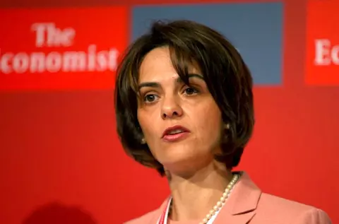 Cine e Delia Velculescu, femeia pe care Nicușor Dan urmează să o propună premierul României în locul lui Ilie Bolojan