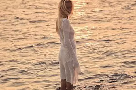 Aflată în plin divorț, soția fotbalistului a „incendiat” internetul cu o poză nud și riscă sancțiuni