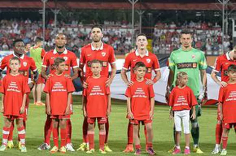 Fostul dinamovist este abonat la contracte cu Primăria la care a fost angajată soția lui! Cel mai mare valorează 1,6 milioane €