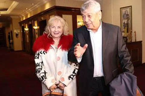 Ce amintiri! Cum a cucerit-o Mircea Lucescu pe Neli în tramvaiul din Grozăvești: „Era timid, nu îndrăznea să mă ia de mână!”