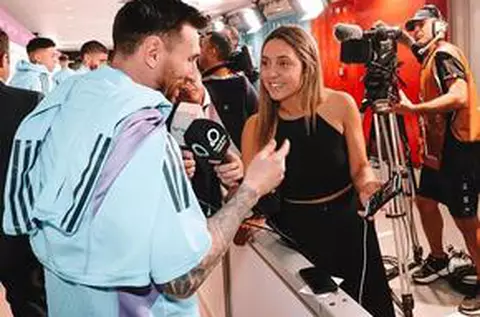 Leo Messi a întâlnit-o din nou pe presupusa amantă și n-a ezitat s-o îmbrățișeze: „Când mă uit la tine...”