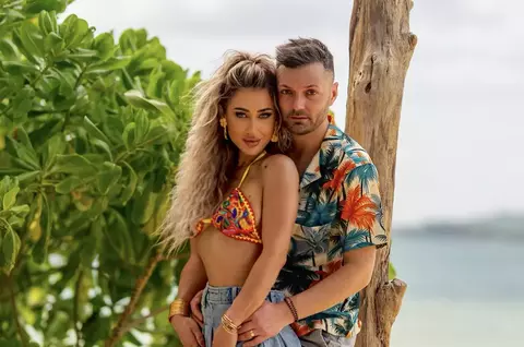 Maria și Marius Avram rămân împreună după Insula Iubirii. Au fost fotografiați recent pe aeroport, deși în episoadele de până acum părea că vor ajunge la divorț