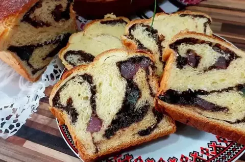 Rețetă de cozonac de post. Pufos, aromat și ușor de făcut