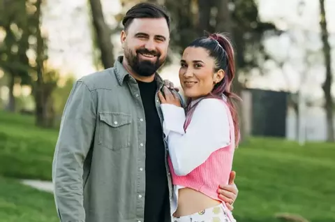ADDA și Cătălin Rizea susțin că nu sunt romantici, dar își spun "te iubesc" în fiecare zi: "Am plecat de la zero. Fără bani, susținere și cu visuri mari. Și am reușit împreună!" / EXCLUSIV