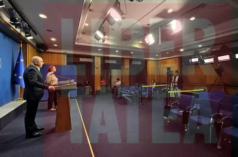 Ce nu s-a văzut la TV, la ședința de la Guvern, de pe 28 iulie: Ilie Bolojan a vorbit în fața unei săli goale / De ce nu au fost jurnaliști prezenți