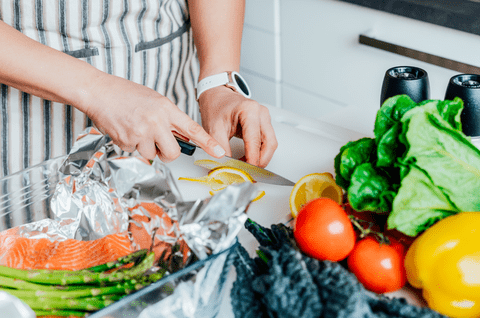 Cât Omega-3 primești din alimentație? Cum îți poți asigura un aport adecvat în zilele aglomerate