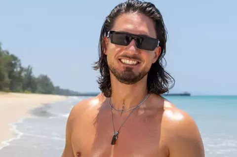 Cine este ispita Vlad Calomfir de la Insula Iubirii 2026. Are 32 de ani și este cunoscut drept DJ CalVee: „Nu-mi place să mă joc cu emoțiile oamenilor, îmi place să trăiesc împreună cu ei”