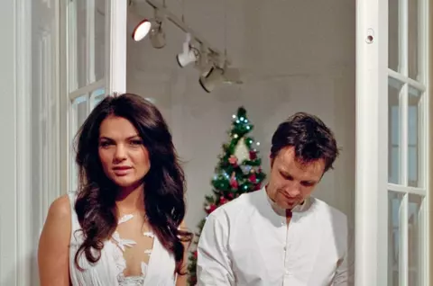 Malvina Cservenschi – Despre Ziua Îndrăgostiţilor, secrete de beauty şi speranţe pentru 2014