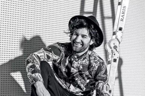 Am vizitat cea de-a doua casă a lui Smiley, studiourile HaHaHa Production