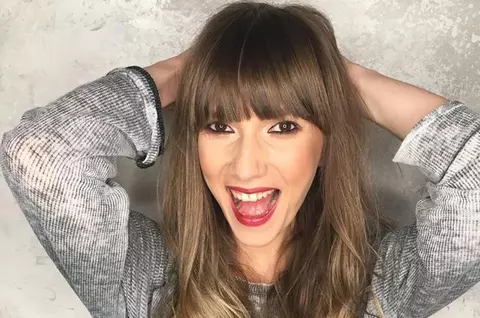 Adela Popescu își comentează propriile ținute de la Viva! Party