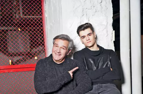 Fiul cel mare al lui Dan Bittman îi calcă pe urme tatălui său. Iată cum se descurcă Alexandru pe scenă!