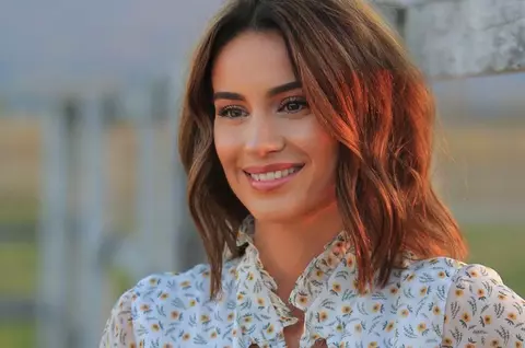 Secrete din culisele meseriei de prezentator TV. Cum a învățat Geanina Ilieș să se machieze și de ce  se trezea la 3 dimineața