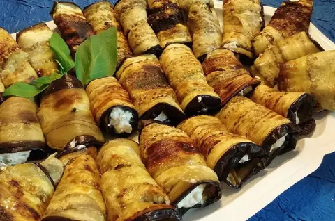 Rețetă de pachețele de vinete. Ușor de gătit!