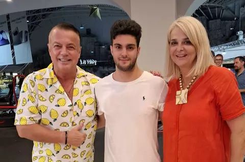 David, fiul Iulianei Marciuc și al lui Adrian Enache, s-a angajat în Olanda. Unde lucrează și ce spune mama lui despre locul său de muncă: ”Singur și-a drămuit banii puși deoparte”/ EXCLUSIV