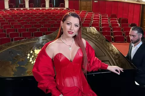 Elena Gheorghe cântă o piesă de Crăciun cu fiica ei, Amelie. Cum arată acum fetița în vârstă de opt ani: ”Un dar pentru voi, pentru noi, pentru istoria pe care o scriem împreună”