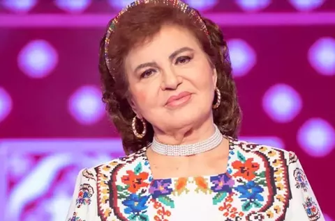 Ce bancuri spumoase le-a spus Irina Loghin spectatorilor de la Sala Palatului. La 86 de ani, artista este ironică și autoironică: ”Îi mulțumesc lui Dumnezeu că m-a adus până aici, că nu am mierlit-o până acum”
