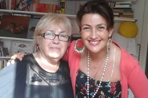 Mama Ronei Hartner e de neconsolat la 2 ani după ce și-a pierdut fiica. Sora artistei, declarații sfâșietoare: „Inima unei mame care își pierde copilul e greu de reparat”