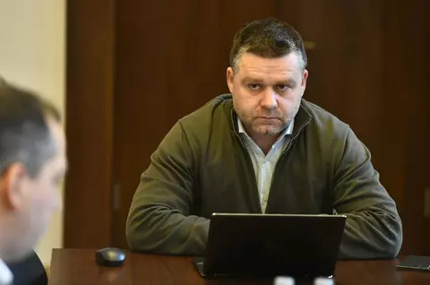 Ciprian Ciucu acuză un șantaj PSD-AUR după ce i-au fost respinse 3 dintre cele 4 propuneri, în prima ședință de Consiliu General ca primar: "Au vrut să înțeleg că sunt dependent de ei"