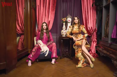 Iulia Albu și fiica ei, Mikaela, pictorial EXCLUSIV din vila istorică în care tocmai s-au mutat: "Fiecare cameră, fiecare perete, fiecare por din acest proiect a însemnat o muncă titanică"