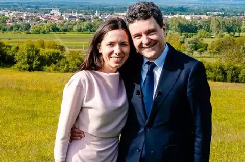 Mesajul lui Nicușor Dan de 8 Martie: "Prea des uităm cât de mult vă datorăm, cât de puternice și de curajoase sunteți". Președintele a atras atenția asupra violenței domestice și a inegalității de gen