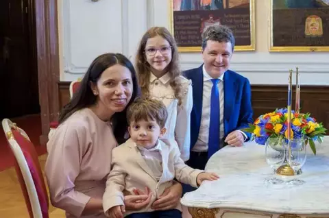 Nicușor Dan, dezvăluiri rare despre fiica lui! Ce pasiune are micuța Aheea: "Face teatru! De vreun an de zile vrea să fie personajul negativ, i se pare mai interesant"